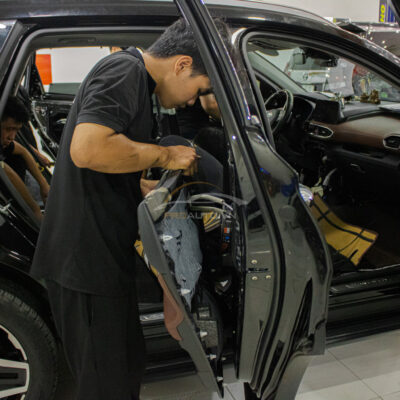 Dán cách âm cửa xe Hyundai SantaFe