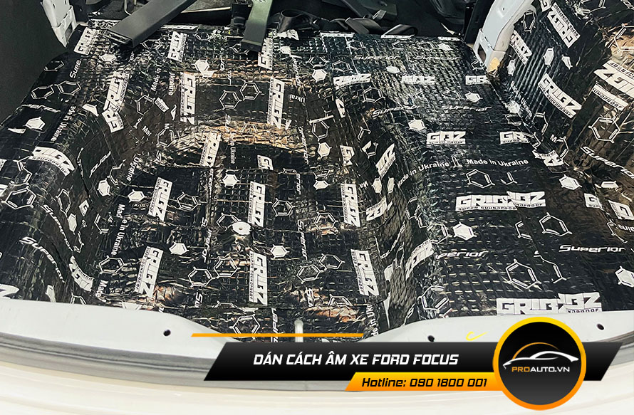 Dán cách âm xe Ford Focus
