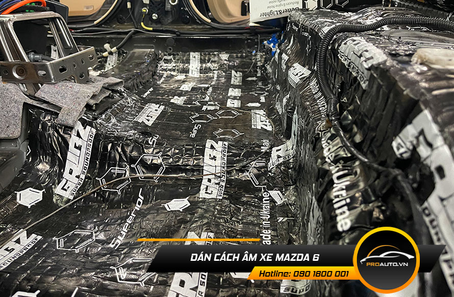 Dán cách âm xe Mazda 6