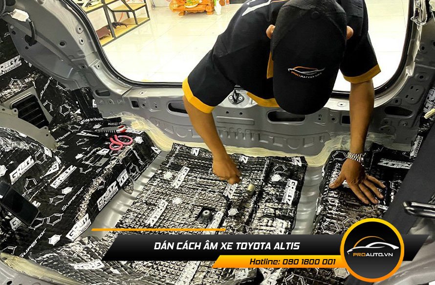 Dán cách âm xe Toyota Altis