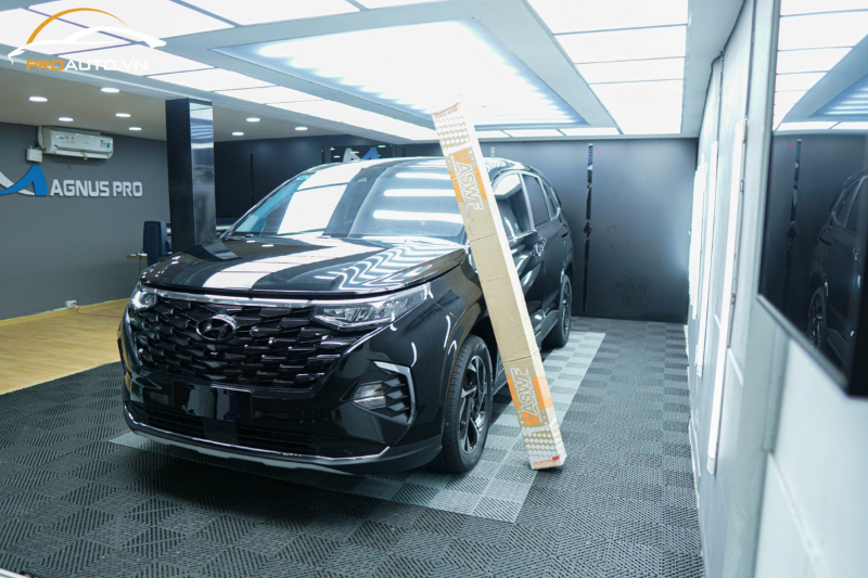 Dán phim cách nhiệt ASWF cho xe Hyundai Custin