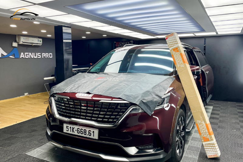 Dán phim cách nhiệt ASWF xe Kia Carrnival