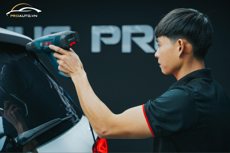 Dán phim cách nhiệt Hi Kool - Giữ mát mẻ nội thất xe, tiết kiệm điện năng