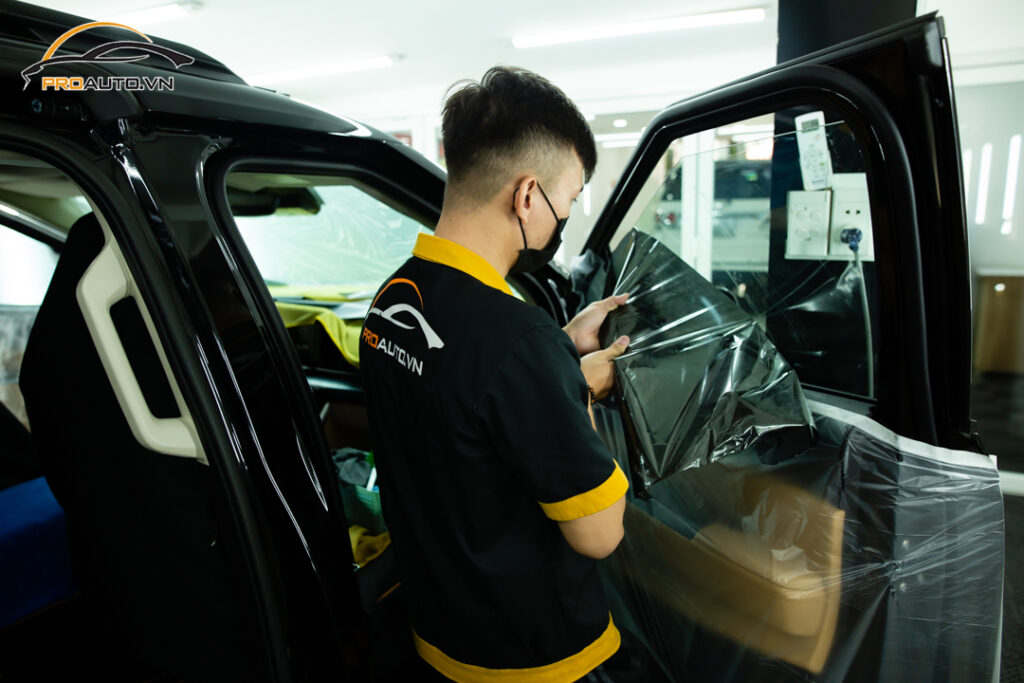 Lợi ích khi dán phim cách nhiệt cho xe Ford Focus