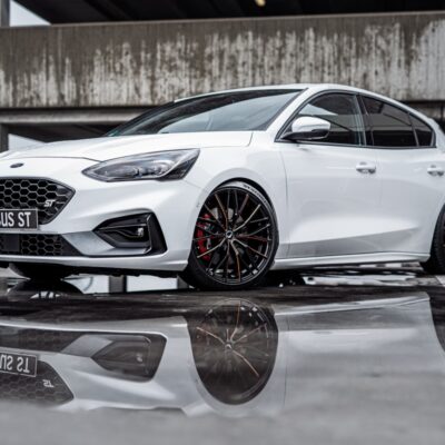 Dán phim cách nhiệt xe Ford Focus