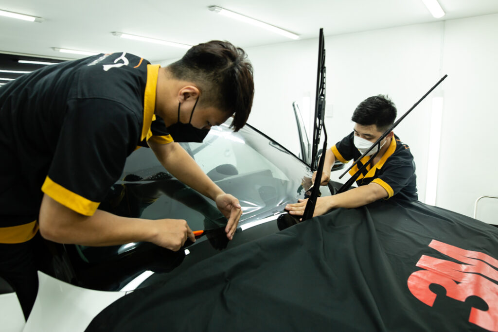 Dán Phim Cách Nhiệt Xe Lexus Executive Sedan