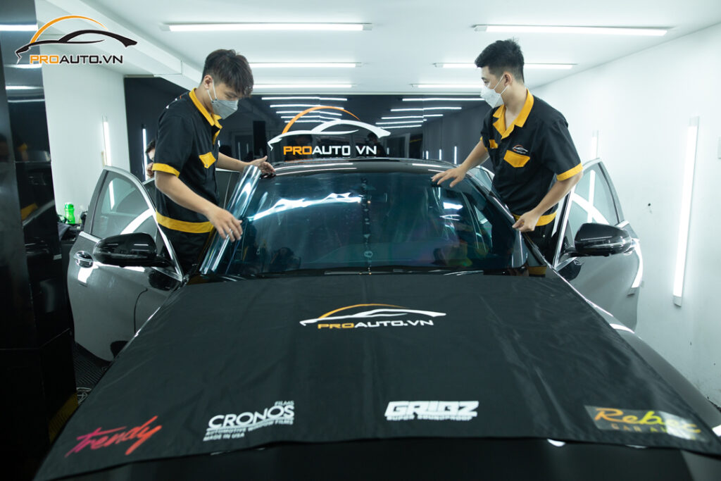 Lựa chọn phim phù hợp với từng vị trí kính xe Mazda 3