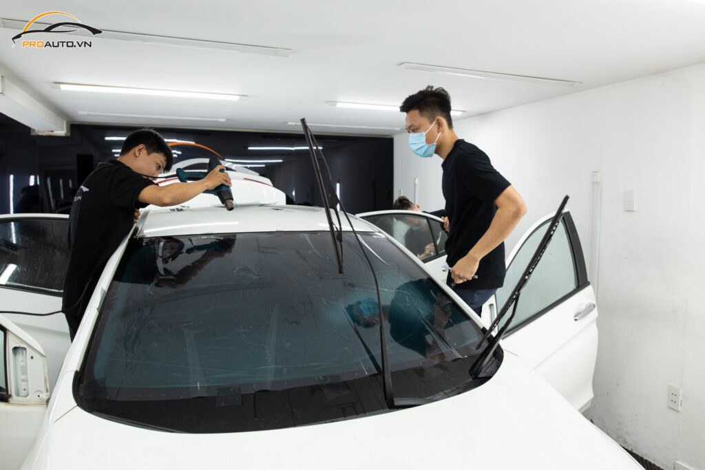 Lựa chọn phim phù hợp với từng vị trí kính xe Mitsubishi Triton