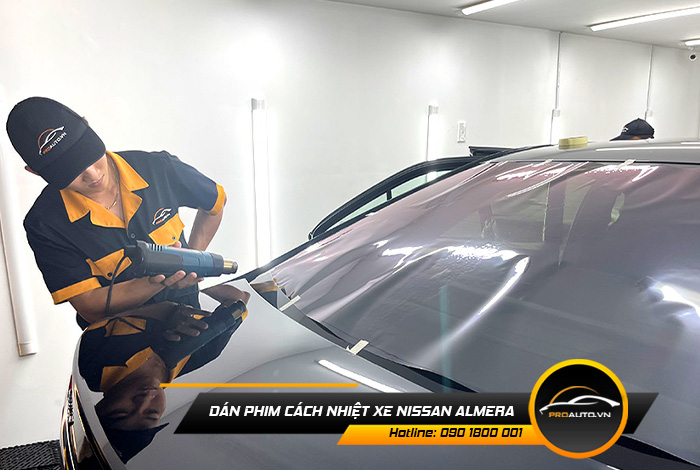 Dán phim cách nhiệt xe Nissan Almera