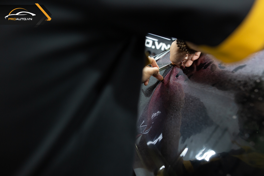 Dán Phim Cách Nhiệt Xe Toyota Granvia - Ảnh 2