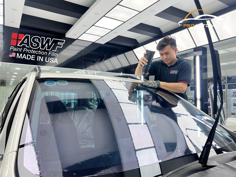 Dán phim cách nhiệt xe Chevrolet Trailblazer tạo sự riêng tư bên trong xe