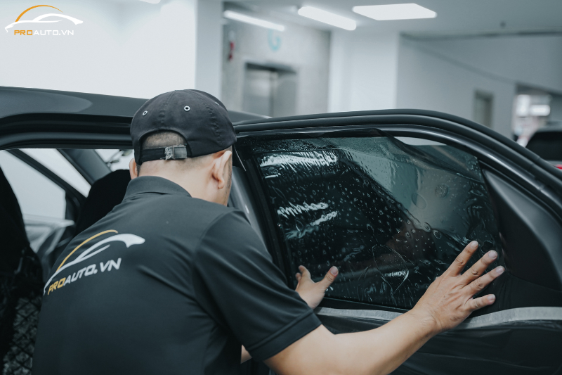 Dán phim cách nhiệt xe Ford Ecosport thương hiệu Pro Cool