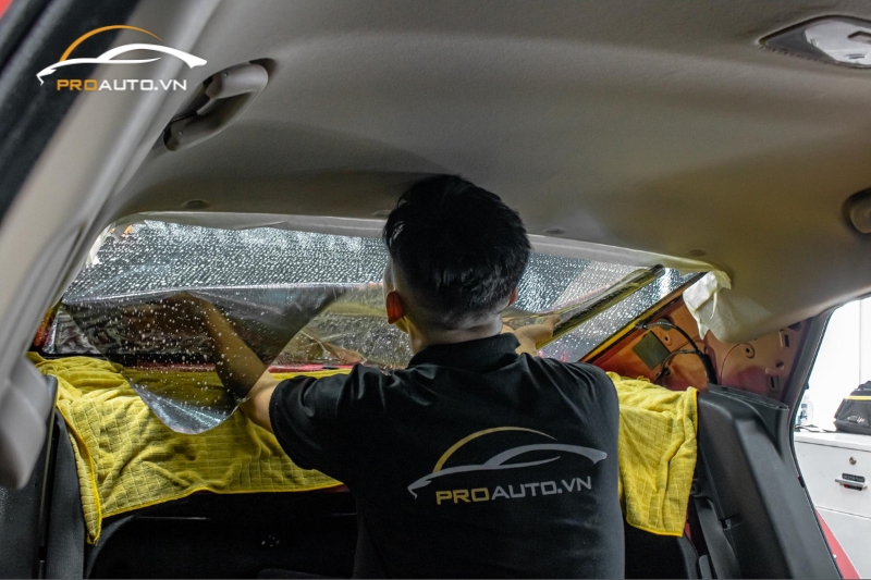 Dán phim cách nhiệt xe Ford Explorer giúp mang lại nhiều lợi ích cho chủ xe