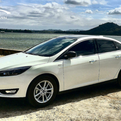 Dán phim cách nhiệt xe Ford Focus