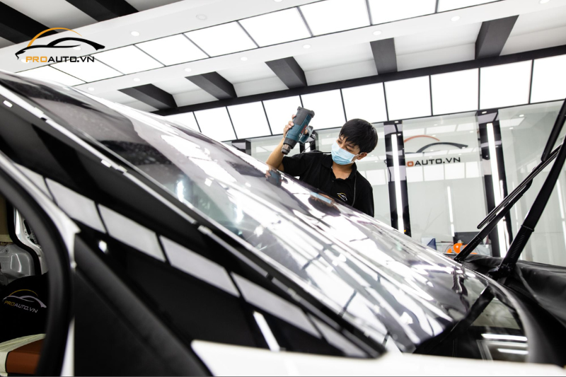 Dán phim cách nhiệt xe ô tô tại PROAUTO.VN 