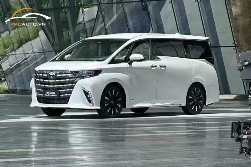Dán phim cách nhiệt xe Toyota Alphard