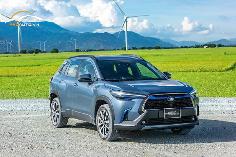 Dán phim cách nhiệt xe Toyota Cross