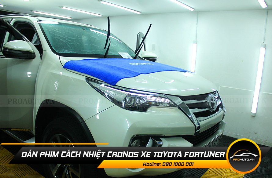 Dán phim cách nhiệt xe Toyota Fortuner