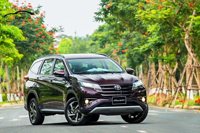 Dán phim cách nhiệt xe Toyota Rush