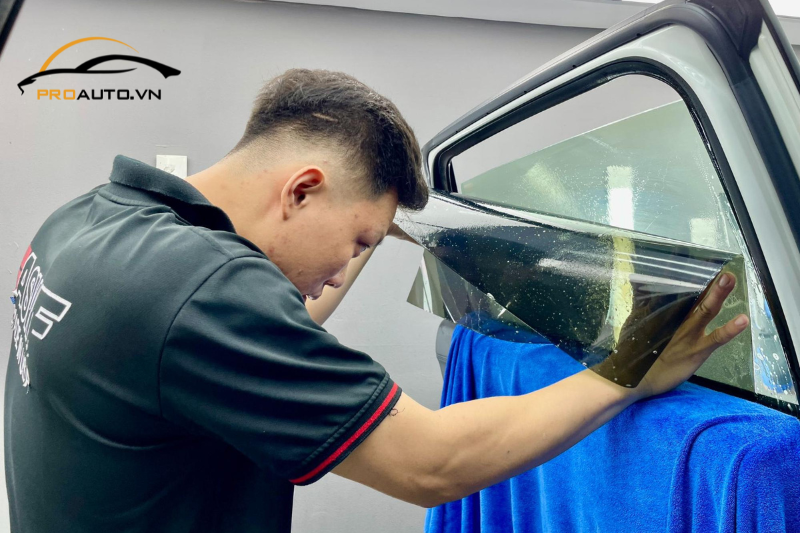 Dán phim cách nhiệt xe Toyota Vios tại PROAUTO.VN