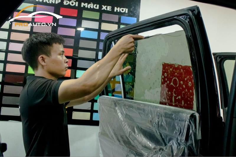 Dán phim cách nhiệt xe Vinfast Lux SA2.0 mang đến nhiều lợi ích