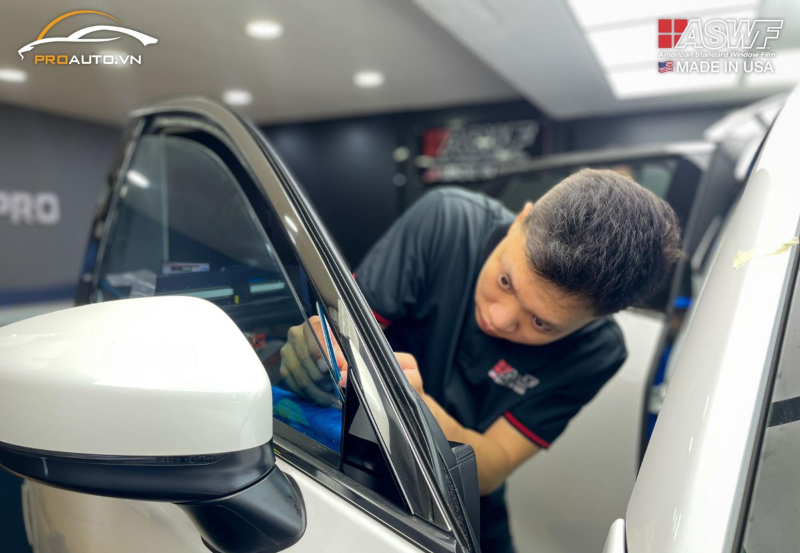 Dán phim cách nhiệt xe Volkswagen Viloran giảm nhiệt độ trong xe