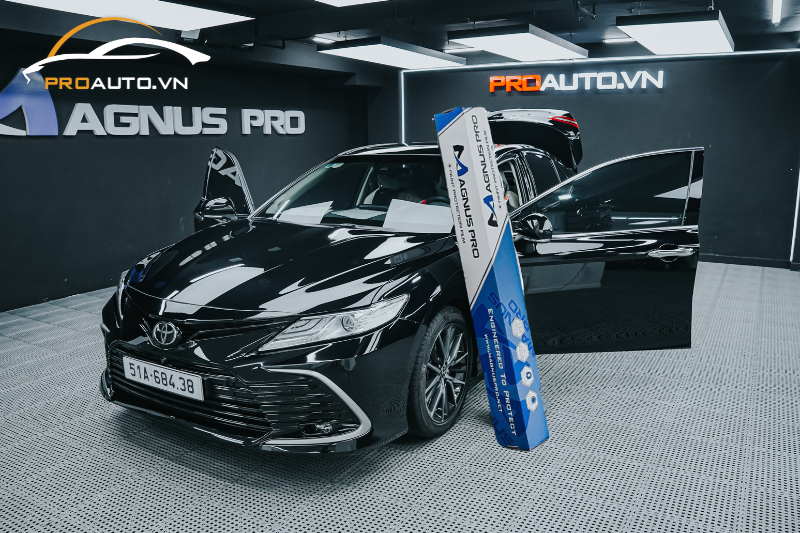 Dán phim PPF xe Toyota Camry với thương hiệu PPF Magnus Pro
