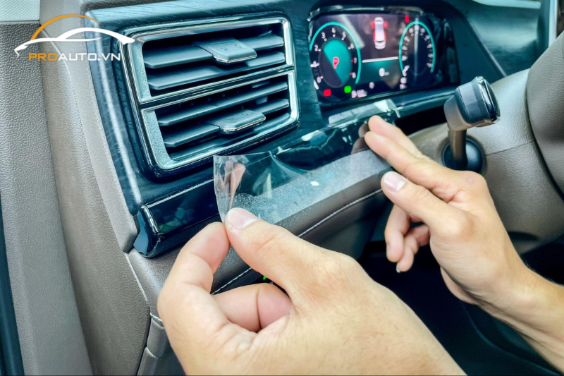Dán PPF cho nội thất xe ô tô