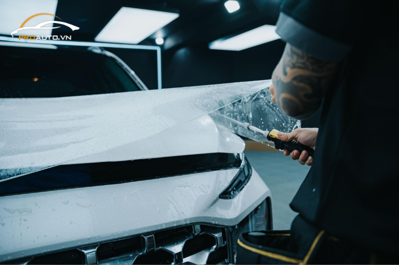 Dán PPF giúp bảo vệ lớp sơn xe hiệu quả
