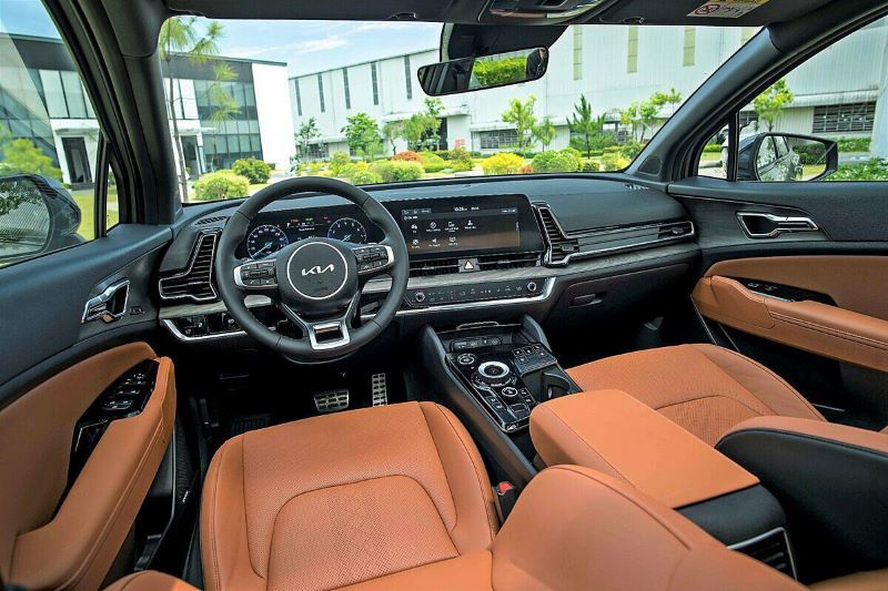 Dán PPF nội thất xe Kia Sportage chống trầy xước