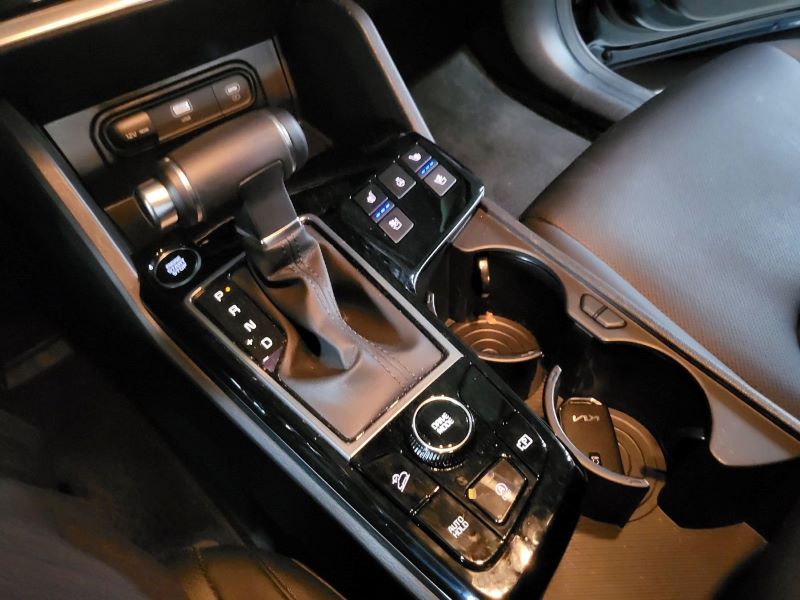 Dán PPF nội thất xe Sportage bảo vệ bề mặt nội thất xe