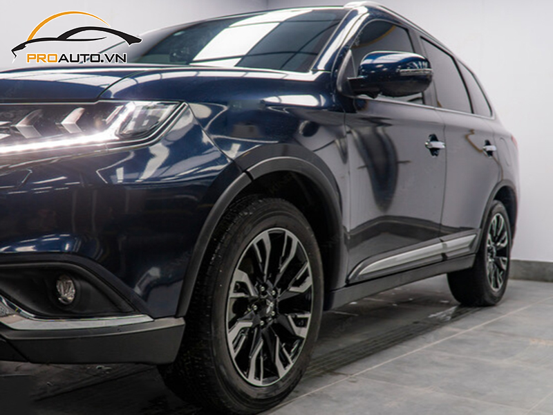 Dán phim PPF xe Mitsubishi Outlander Sport