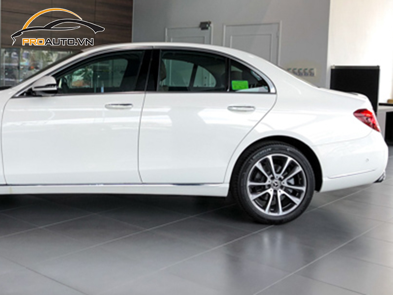 Dán phim PPF xe Mercedes Benz E-Class - Ảnh 2