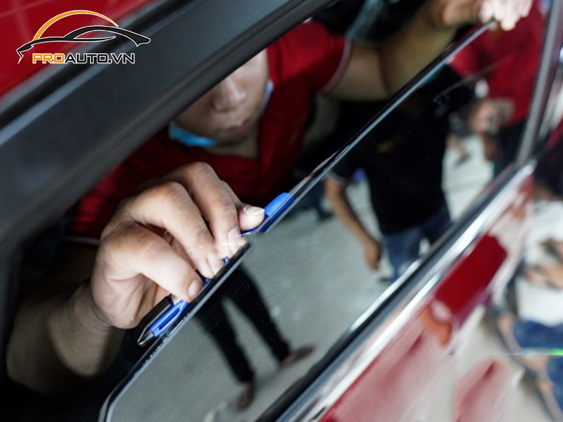 Dán phim PPF xe Ford Fiesta