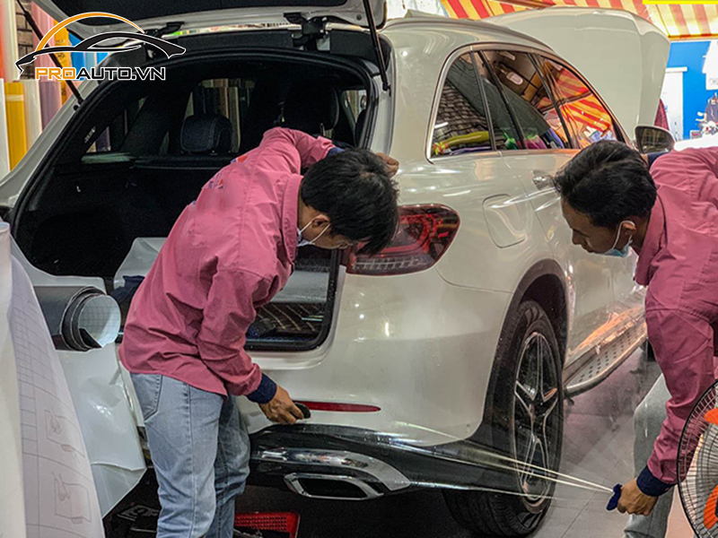 Dán phim PPF xe Mercedes Benz GLC 300