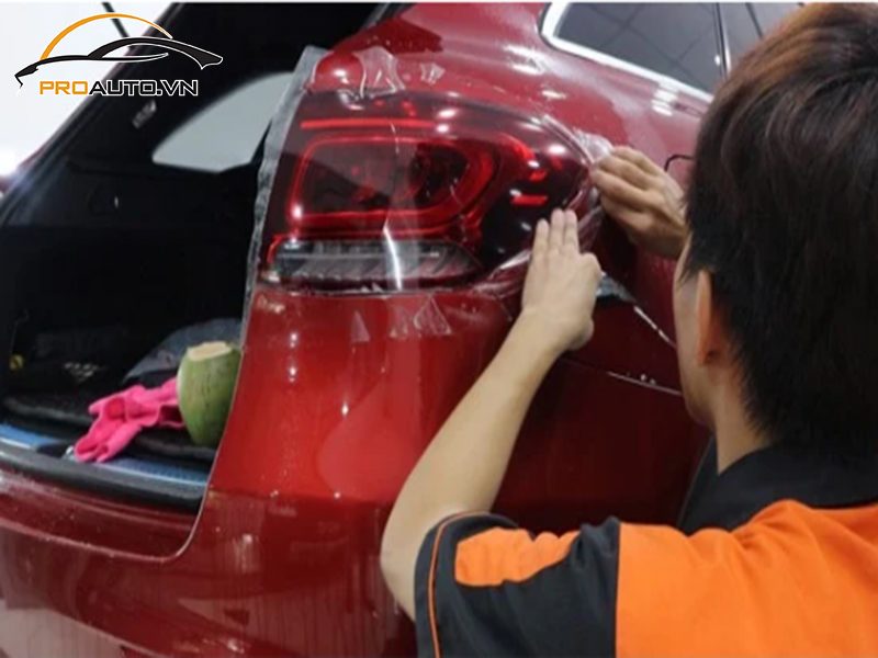 Dán phim PPF xe Mercedes Benz GLC 200