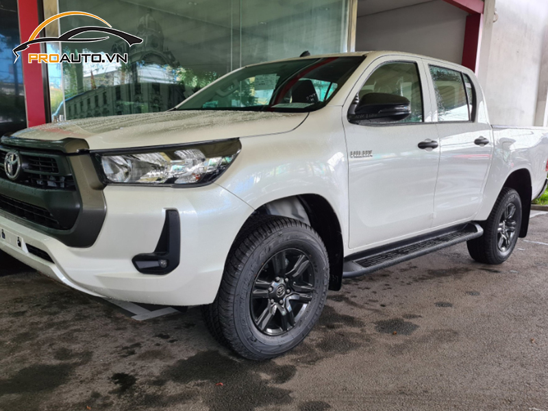 Dán phim PPF xe Toyota Hilux