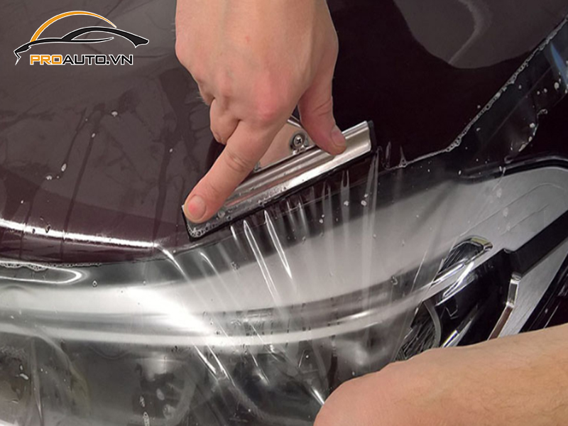 Dán phim PPF xe Toyota Innova