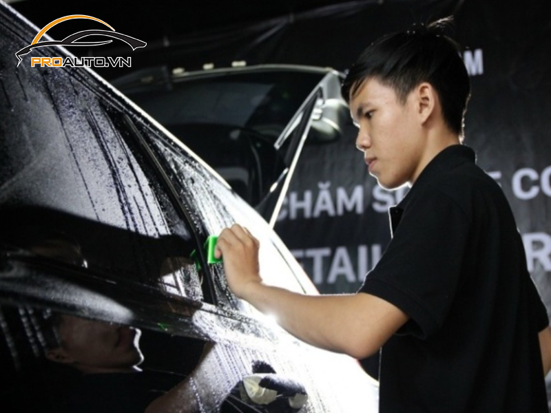 Dán phim PPF xe Toyota Innova