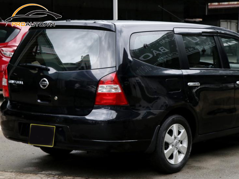 dan-phim-ppf-xe-Livina