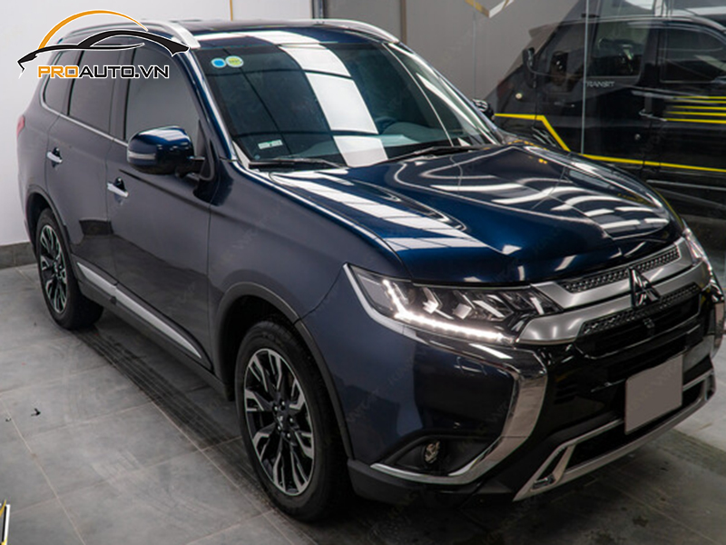 Dán phim PPF xe Mitsubishi Outlander