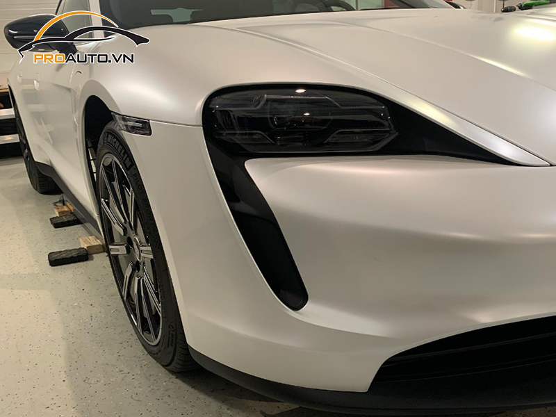 Dán phim PPF xe Porsche Taycan - Ảnh 4