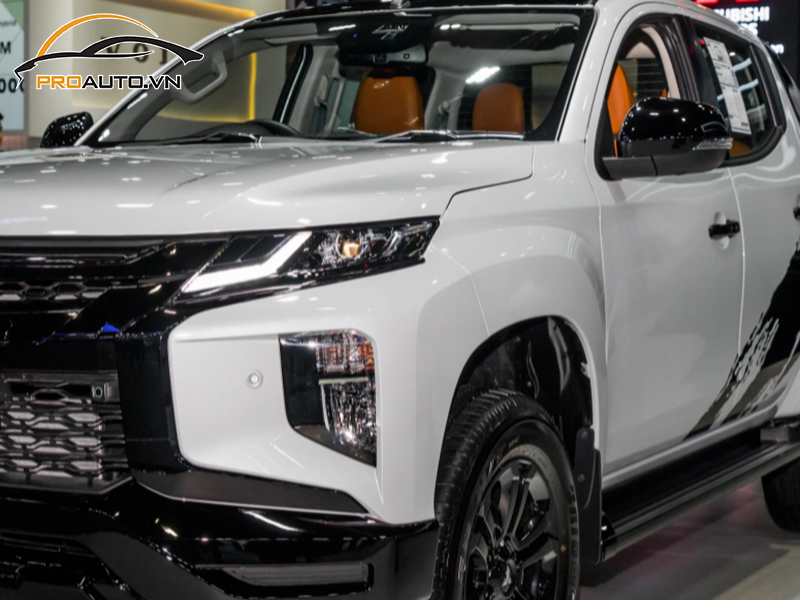 Dán phim PPF xe Mitsubishi Triton