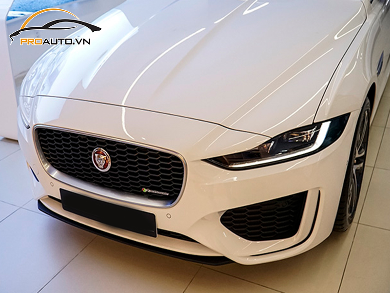 Dán phim PPF xe Jaguar XE
