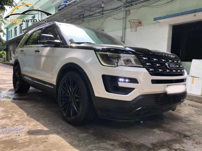 Dán phim PPF xe Ford Explorer