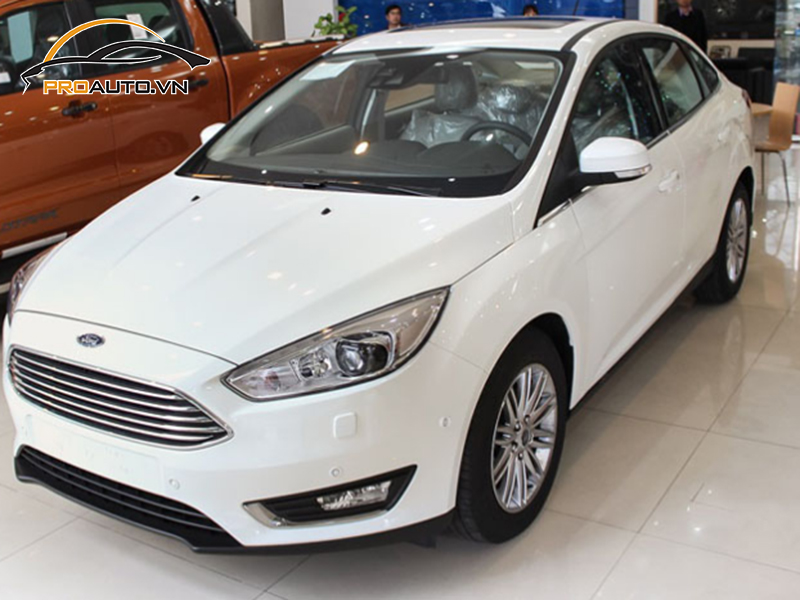 Dán phim PPF xe Ford Focus