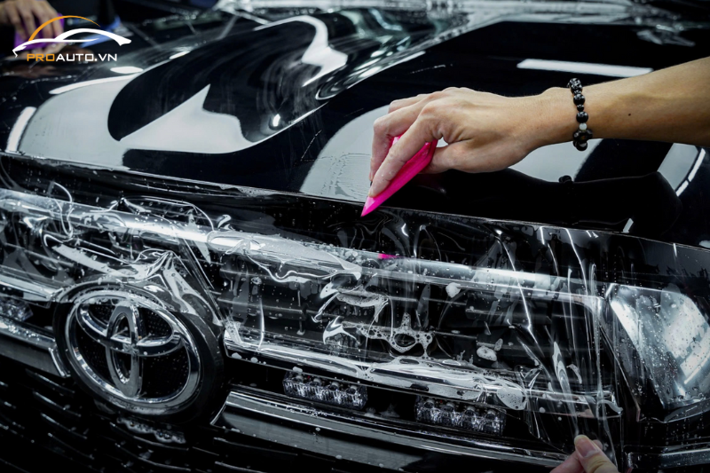 Dán PPF xe ô tô có khả năng tự hồi phục cao