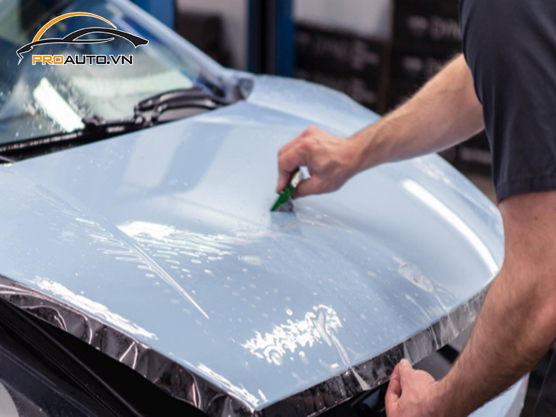 Dán phim PPF xe Toyota Granvia