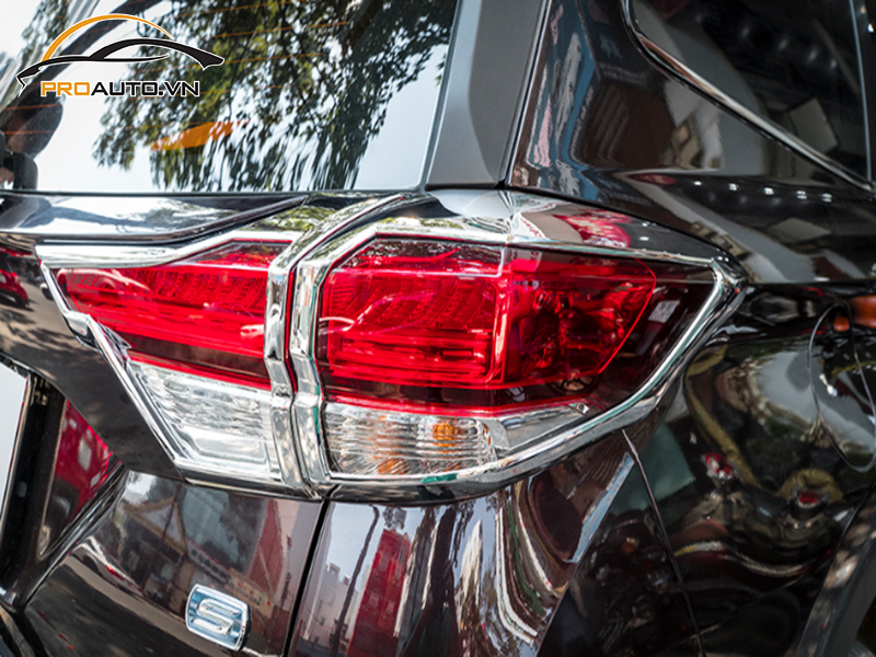 Dán phim PPF xe Toyota Rush