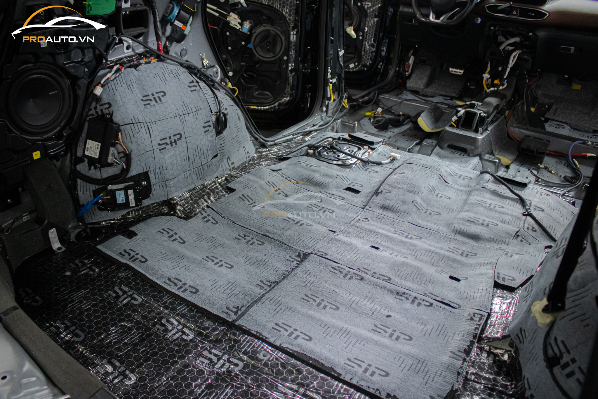 Dán tiêu âm cho xe Kia Sorento